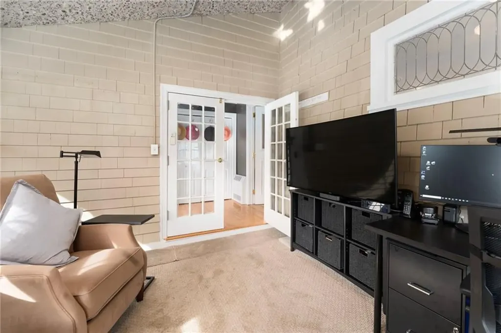 51 Columbia Avenue Cranston RI 02905