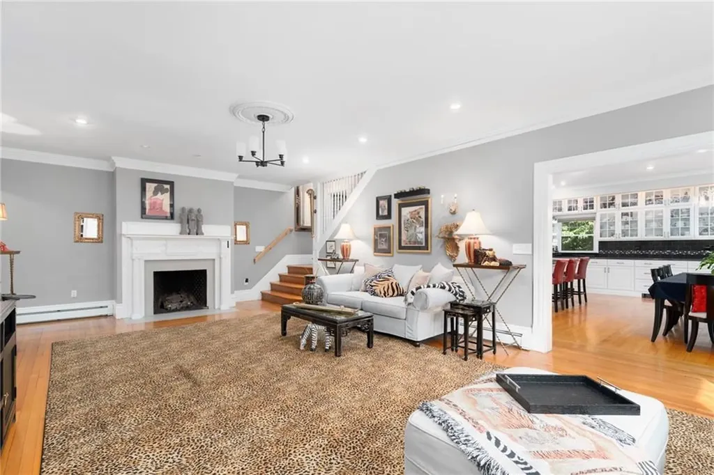 51 Columbia Avenue Cranston RI 02905