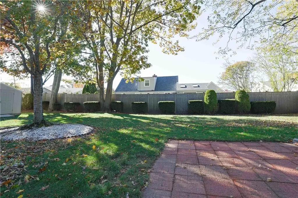 25 Honeysuckle Road Warwick RI 02888