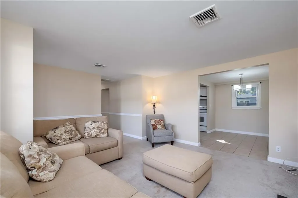 25 Honeysuckle Road Warwick RI 02888