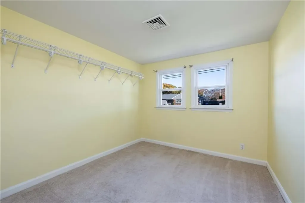 25 Honeysuckle Road Warwick RI 02888