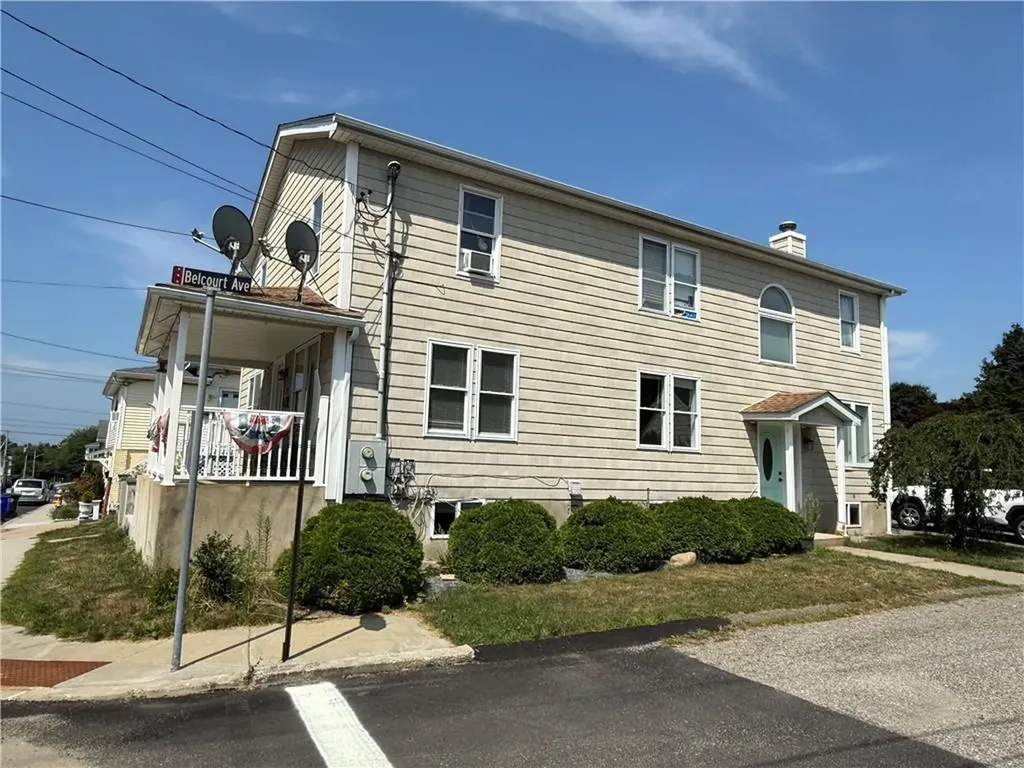 313 State Street Bristol RI 02809
