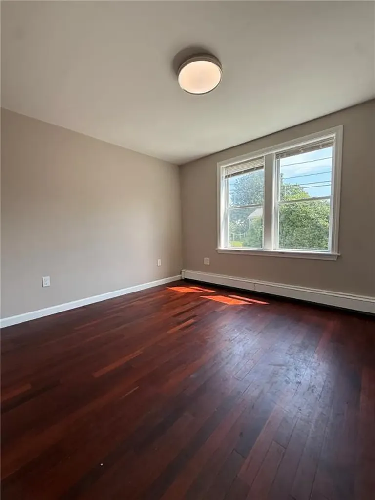 313 State Street Bristol RI 02809