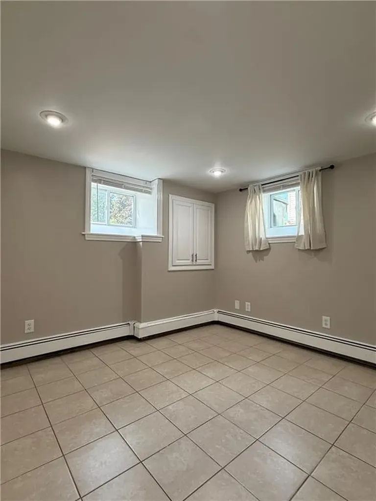 313 State Street Bristol RI 02809