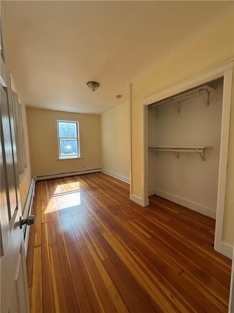 58 Roanoke Street Providence RI 02908