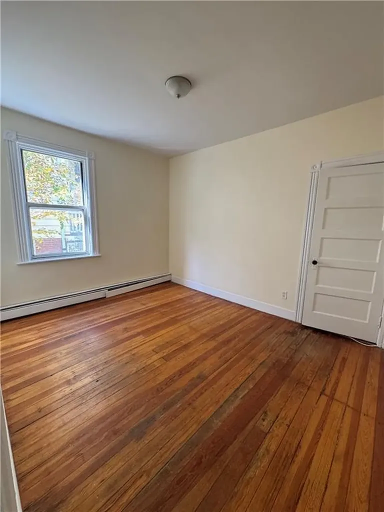 58 Roanoke Street Providence RI 02908