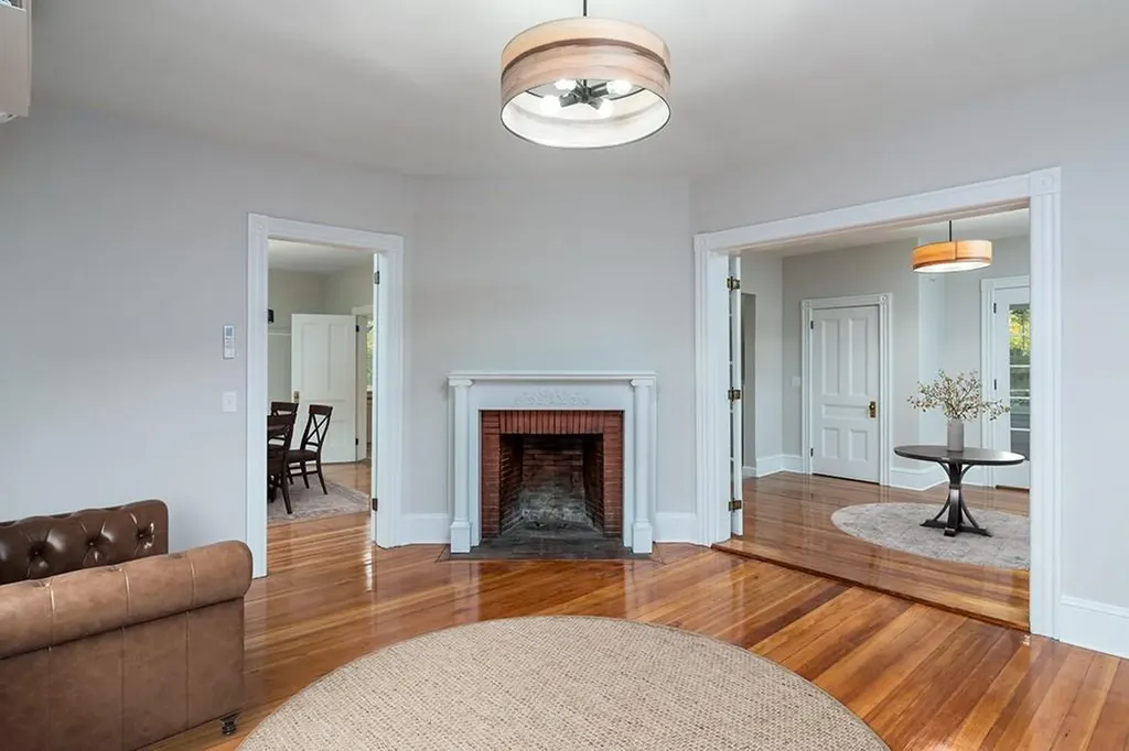 612 Warwick Neck Avenue Warwick RI 02889