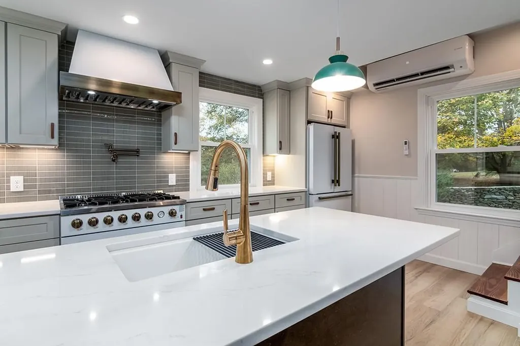 612 Warwick Neck Avenue Warwick RI 02889