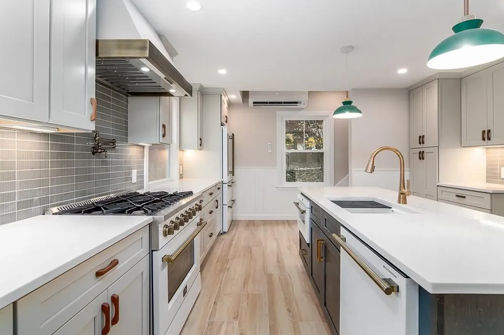 612 Warwick Neck Avenue Warwick RI 02889