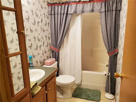 6 Giovanni Rose Court Coventry RI 02816