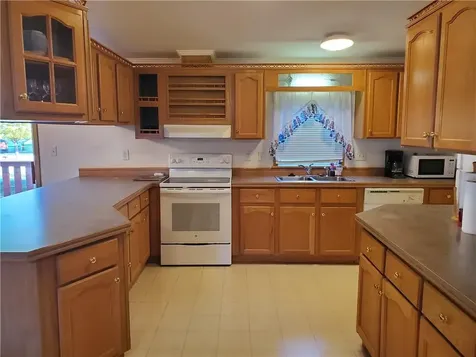 6 Giovanni Rose Court Coventry RI 02816