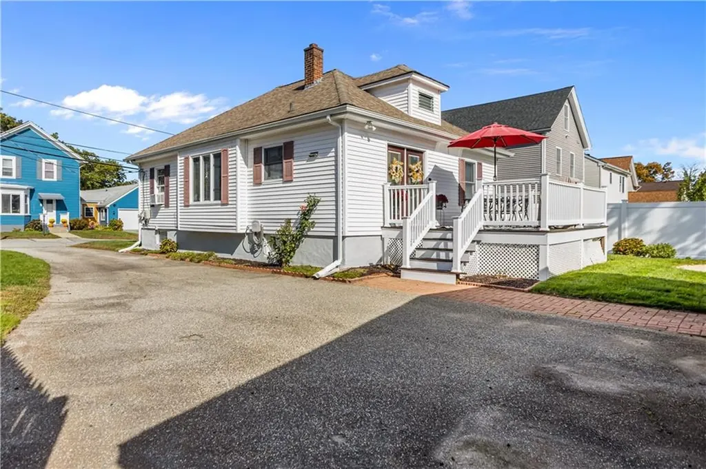 17 Mowry Avenue Cumberland RI 02864