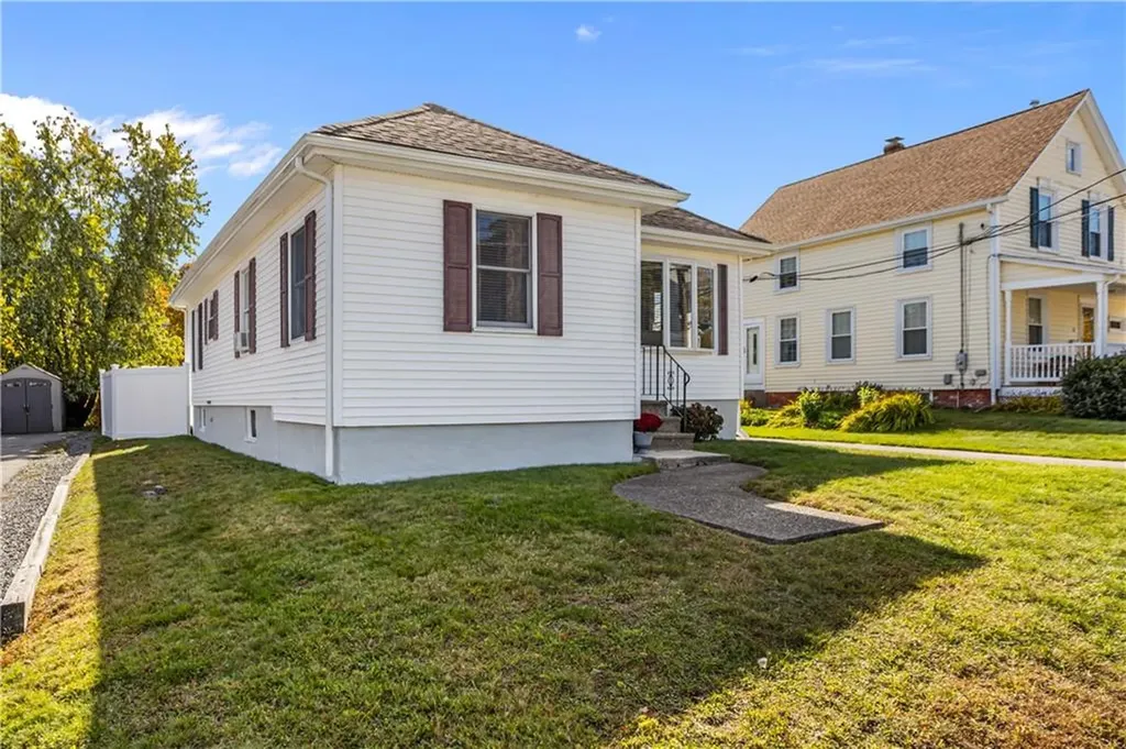 17 Mowry Avenue Cumberland RI 02864