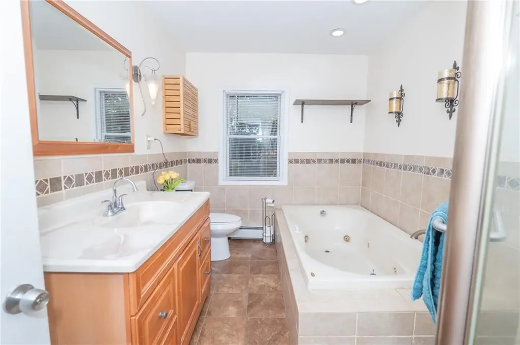 9 Farnum Avenue North Providence RI 02911