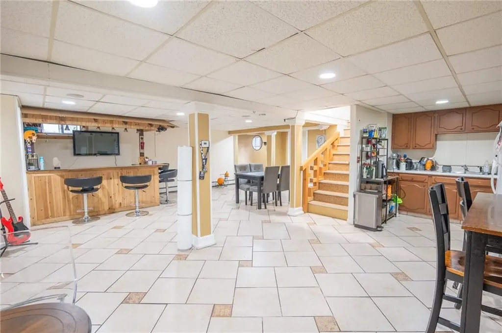 9 Farnum Avenue North Providence RI 02911