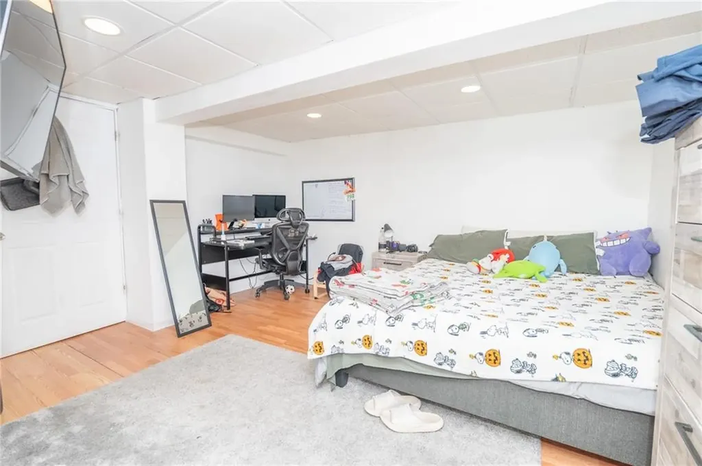 9 Farnum Avenue North Providence RI 02911