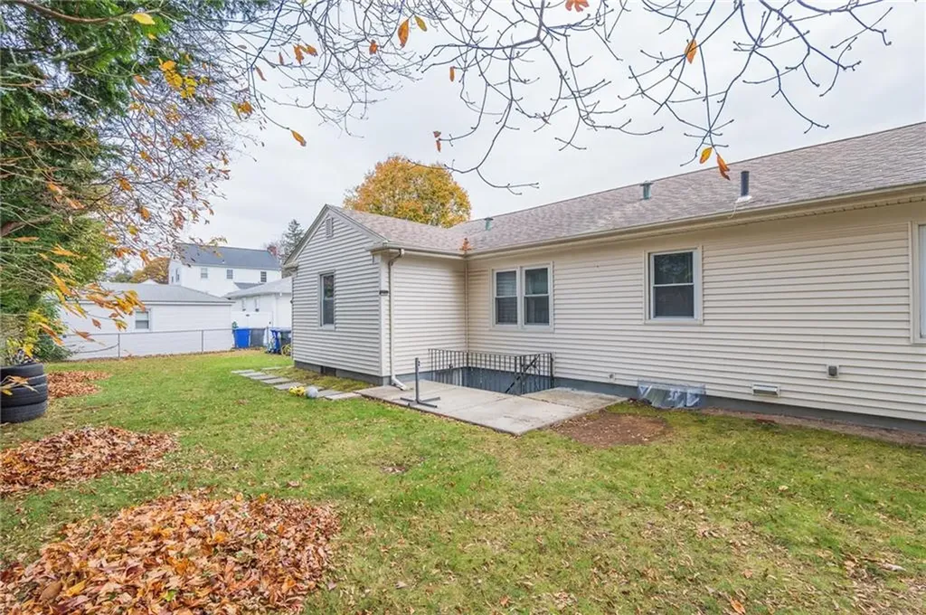 9 Farnum Avenue North Providence RI 02911