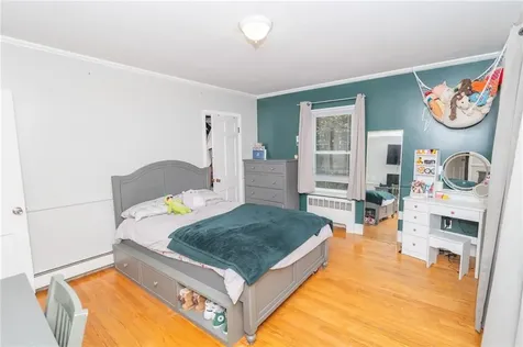 9 Farnum Avenue North Providence RI 02911