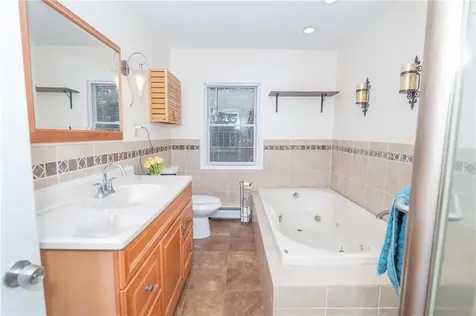 9 Farnum Avenue North Providence RI 02911