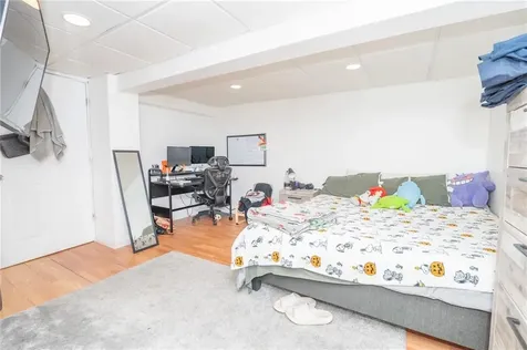 9 Farnum Avenue North Providence RI 02911