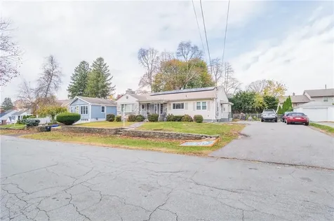 9 Farnum Avenue North Providence RI 02911