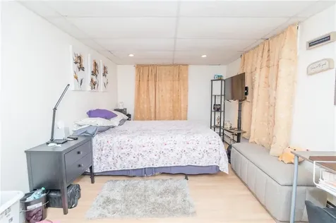 9 Farnum Avenue North Providence RI 02911