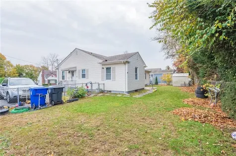 9 Farnum Avenue North Providence RI 02911