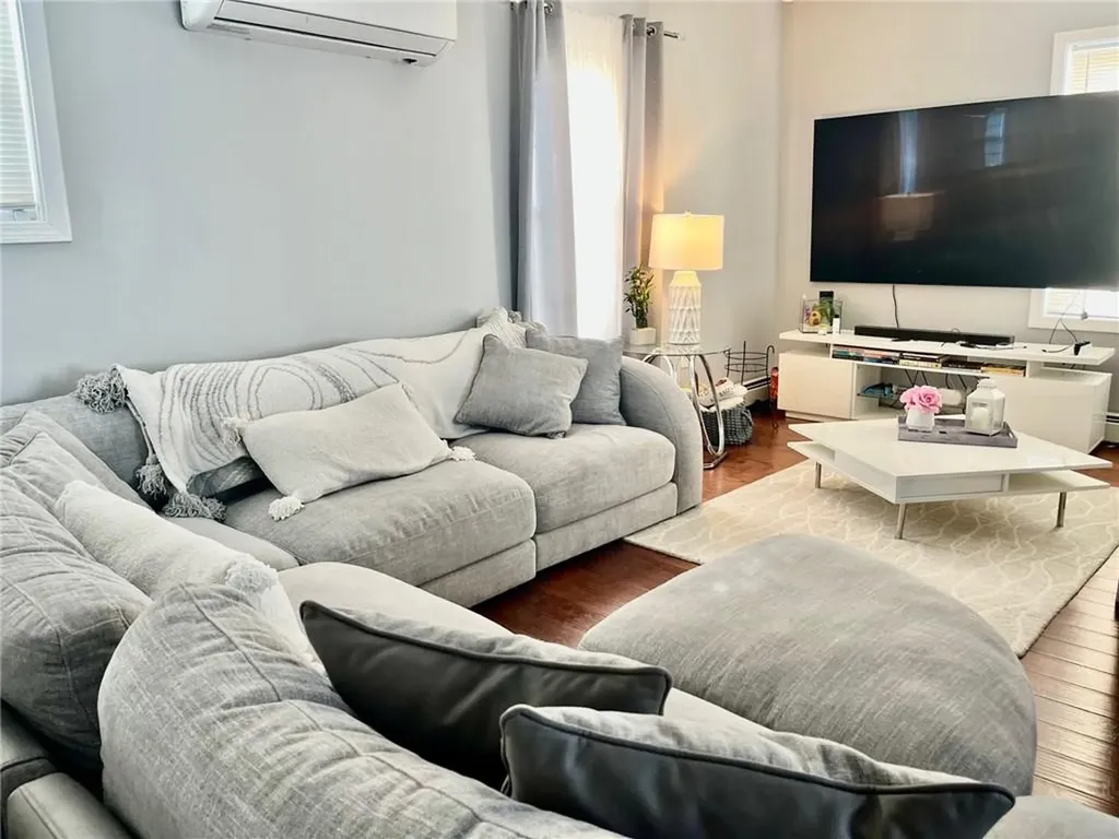 81 Burgess Avenue East Providence RI 02914