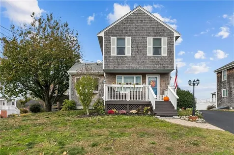 72 Rhode Island Boulevard Portsmouth RI 02871