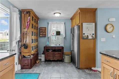 72 Rhode Island Boulevard Portsmouth RI 02871