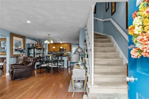 72 Rhode Island Boulevard Portsmouth RI 02871