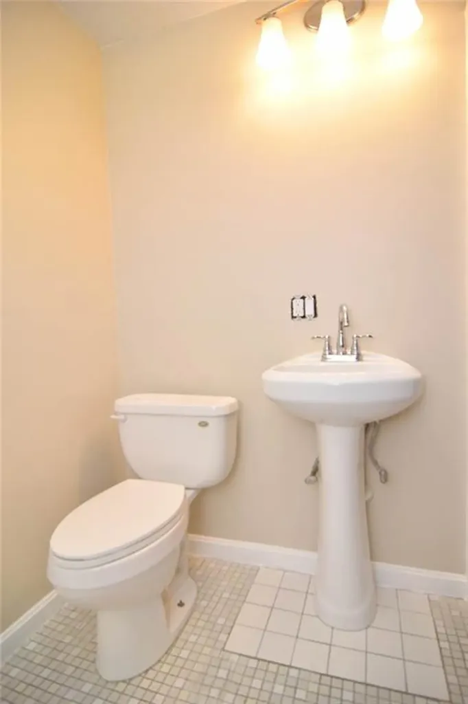 8 Coleman Street North Providence RI 02904