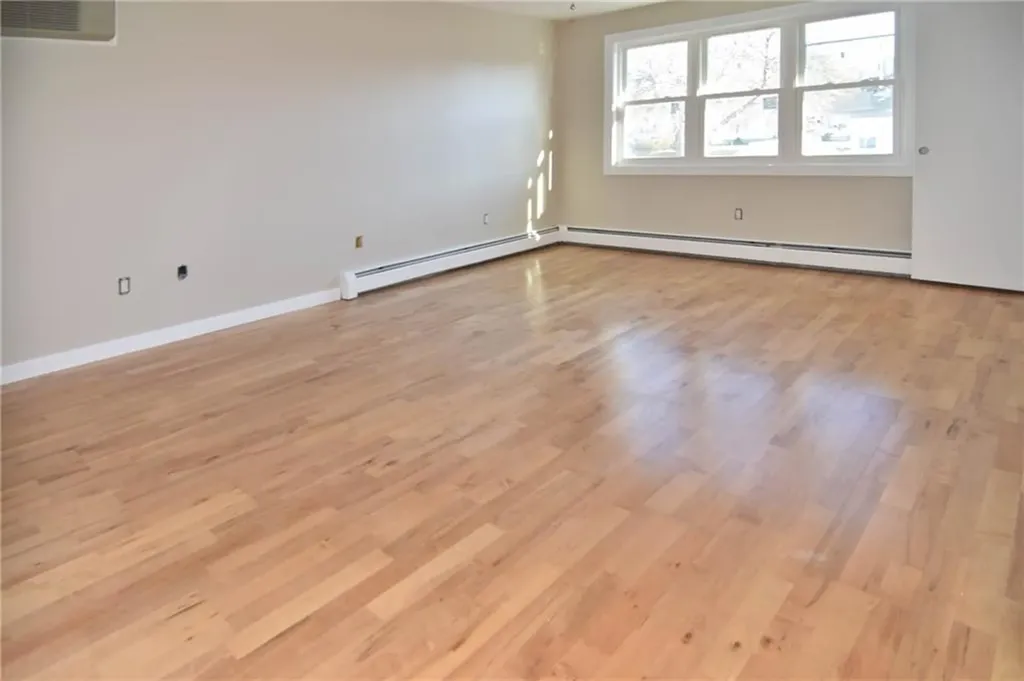 8 Coleman Street North Providence RI 02904