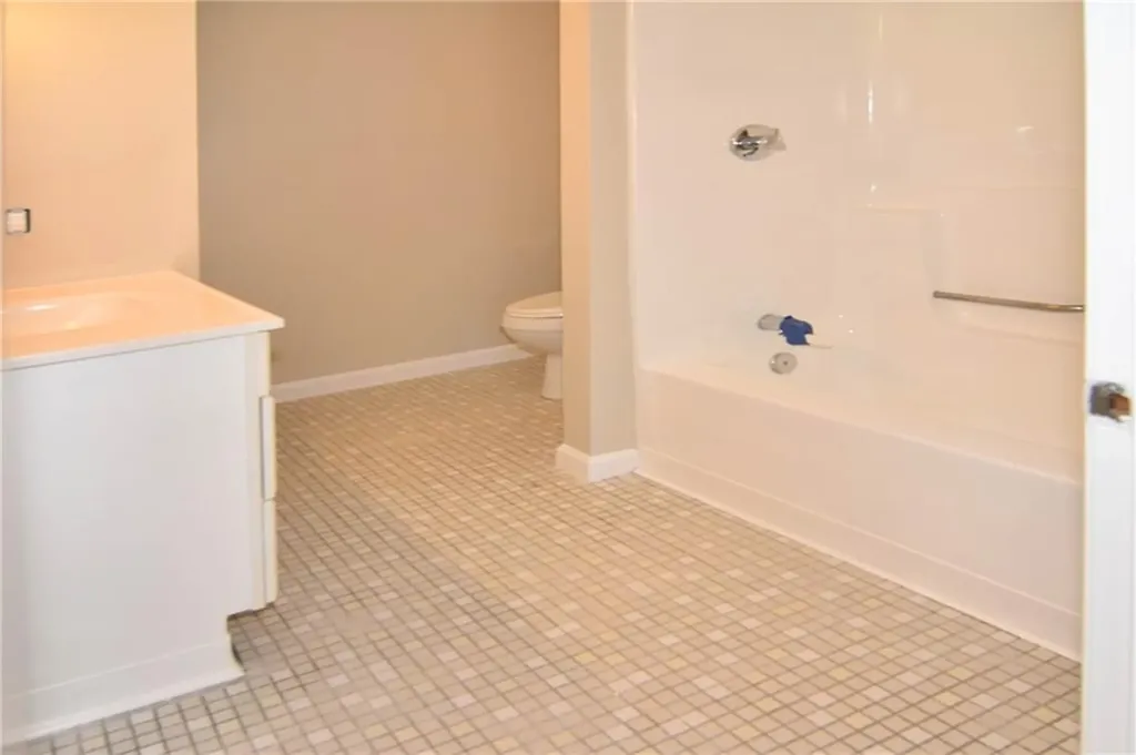 8 Coleman Street North Providence RI 02904