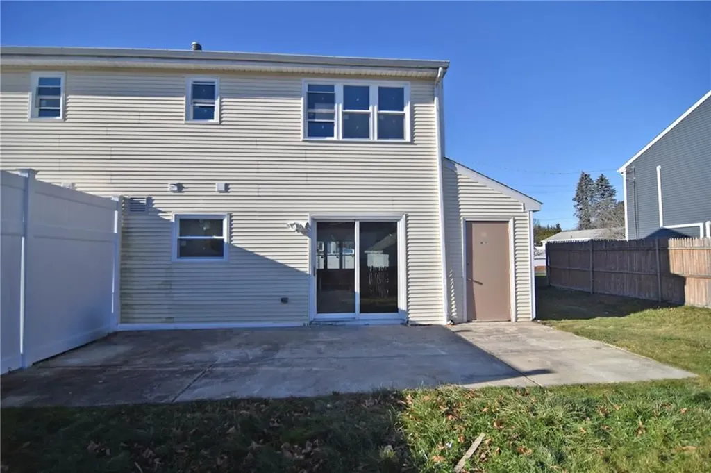 8 Coleman Street North Providence RI 02904