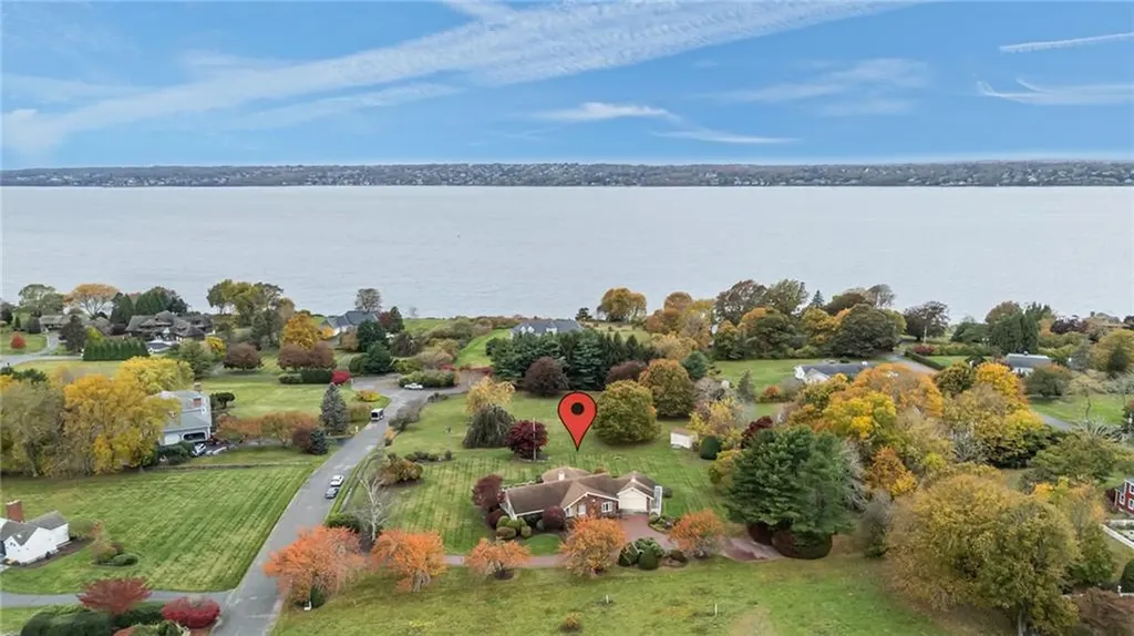 68 Riverscape Lane Tiverton RI 02878