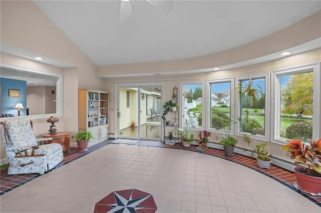68 Riverscape Lane Tiverton RI 02878