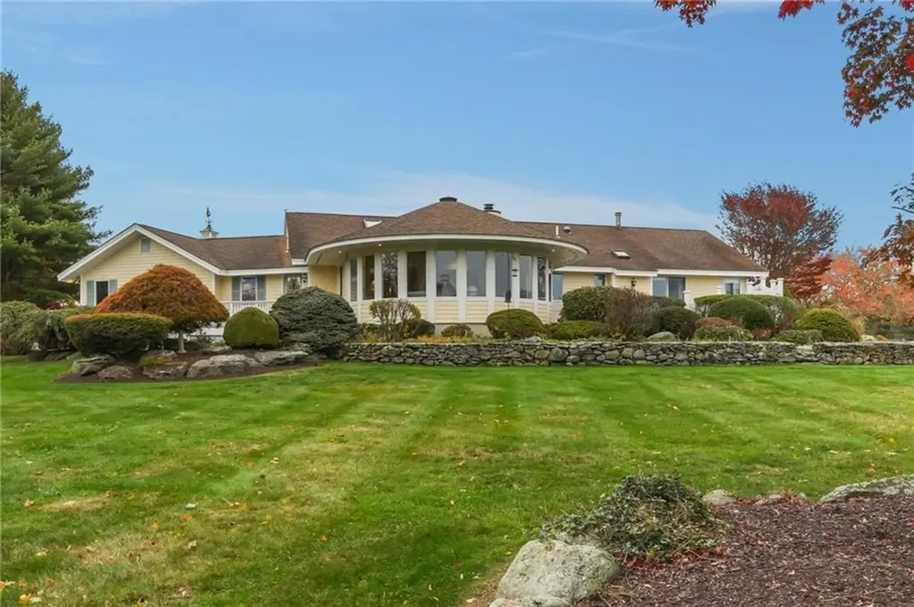 68 Riverscape Lane Tiverton RI 02878
