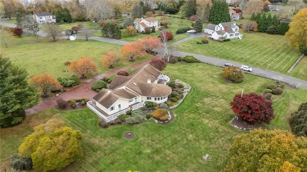 68 Riverscape Lane Tiverton RI 02878