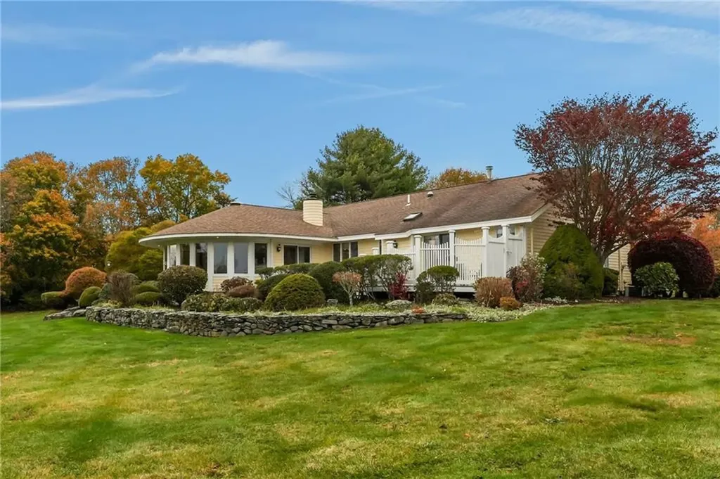 68 Riverscape Lane Tiverton RI 02878