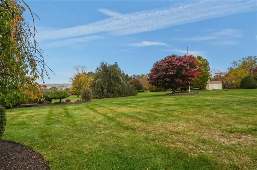68 Riverscape Lane Tiverton RI 02878