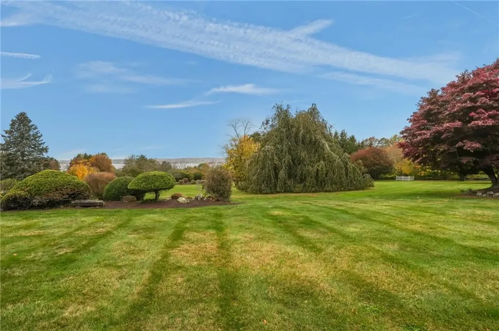 68 Riverscape Lane Tiverton RI 02878