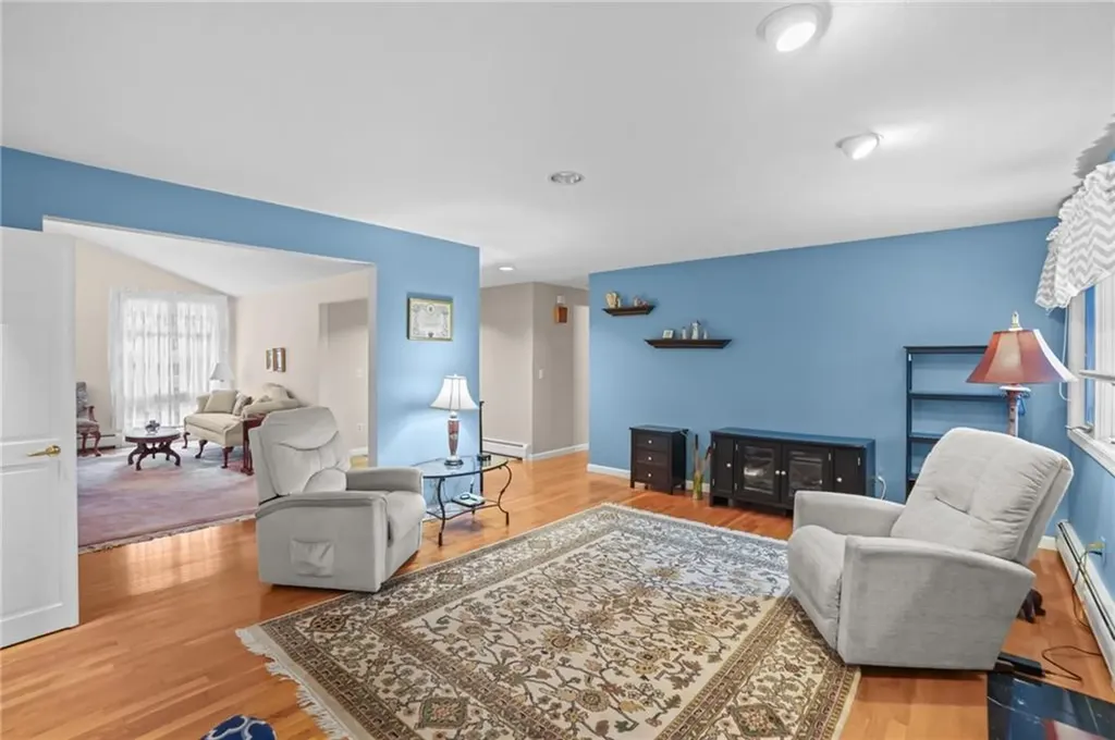 68 Riverscape Lane Tiverton RI 02878