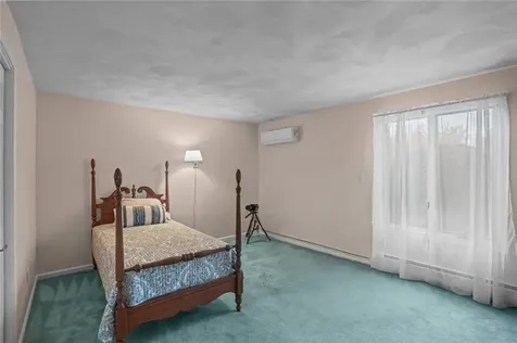 68 Riverscape Lane Tiverton RI 02878