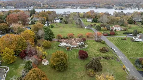 68 Riverscape Lane Tiverton RI 02878