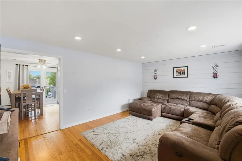 52 Glen Drive West Warwick RI 02893