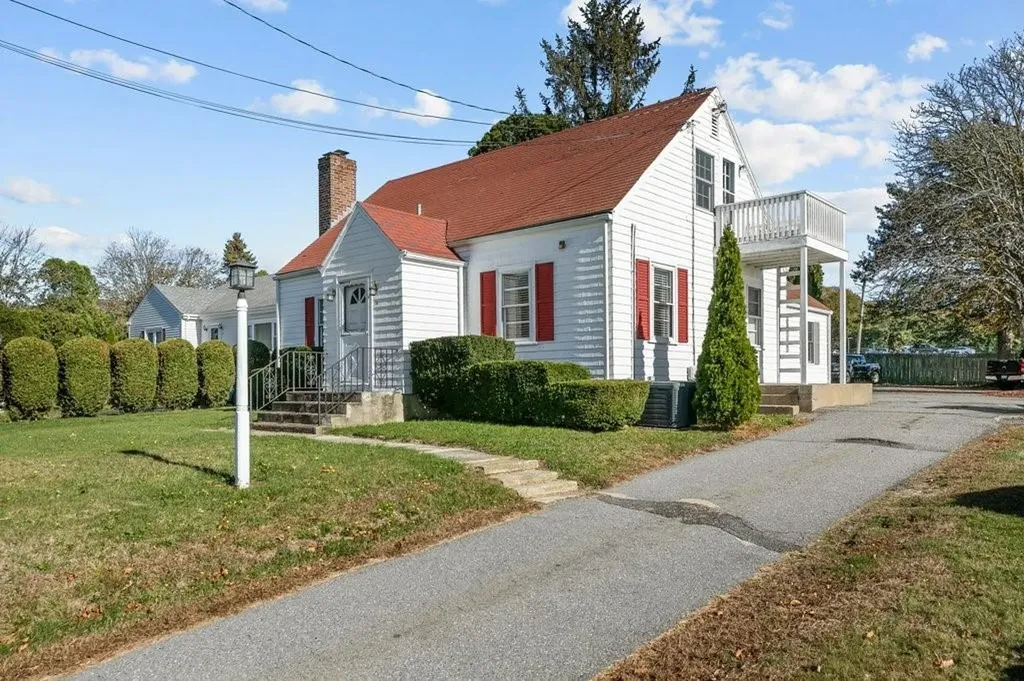 74 Valley Road Middletown RI 02842