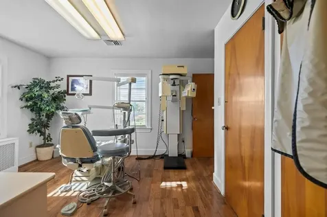 74 Valley Road Middletown RI 02842