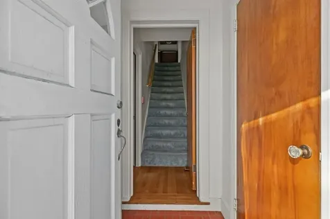 74 Valley Road Middletown RI 02842