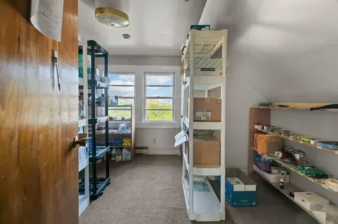 74 Valley Road Middletown RI 02842